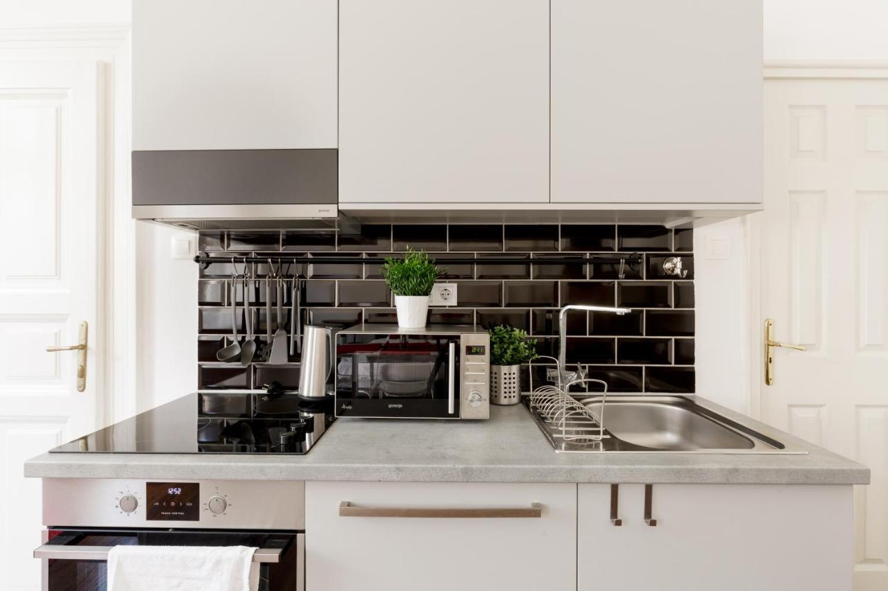 Lejlighed Red Dot Two - New Unit In The Heart Of Party Town Budapest