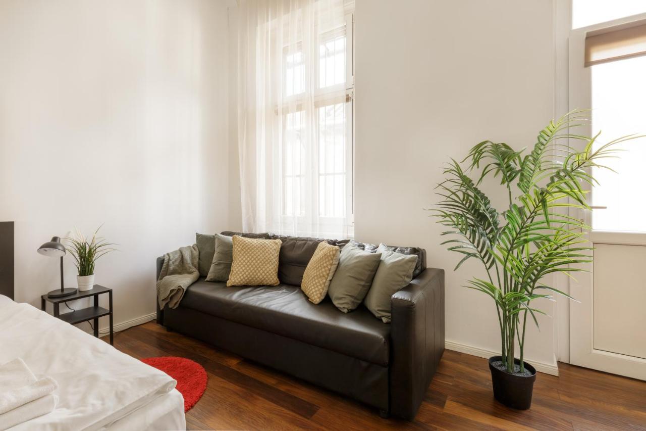 Lejlighed Red Dot Two - New Unit In The Heart Of Party Town